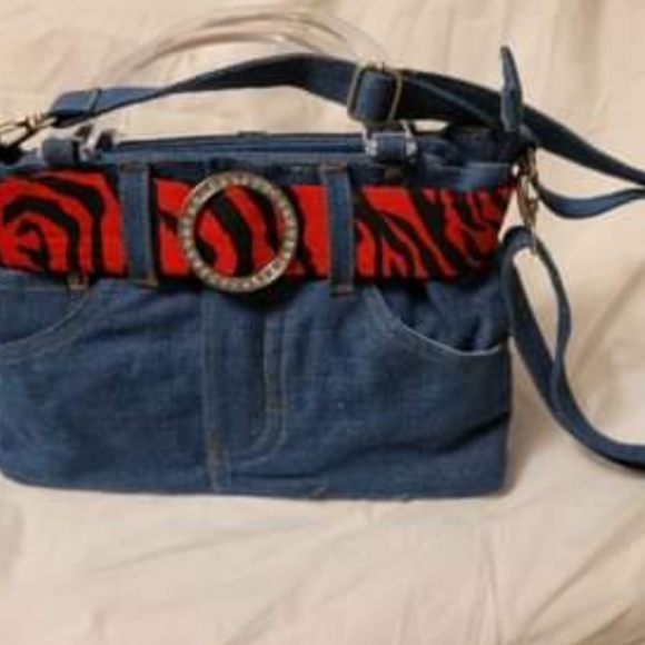 Purses - Picture 5 of 14